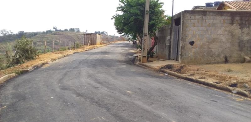 Asfalto chega até a Cohab