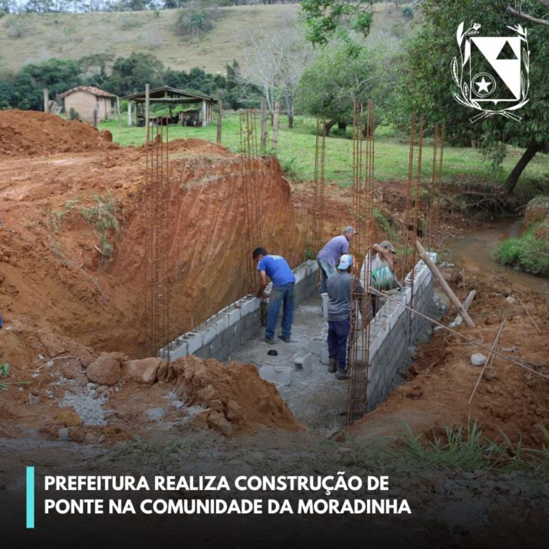 Prefeitura realiza construção de ponte na Comunidade da Moradinha