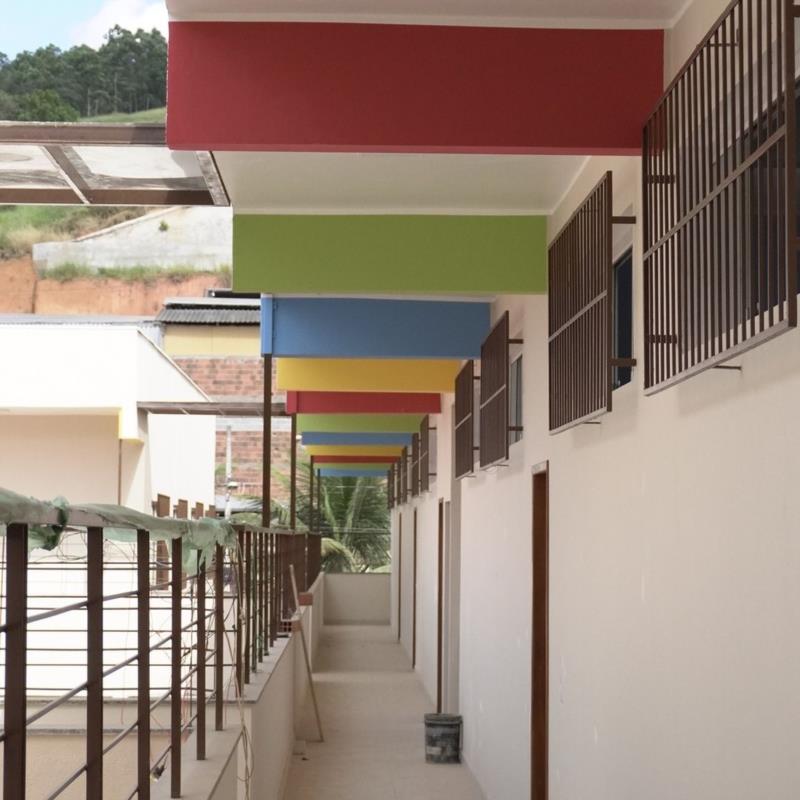 A Escola Municipal Jardim Encantado está linda, não é mesmo?