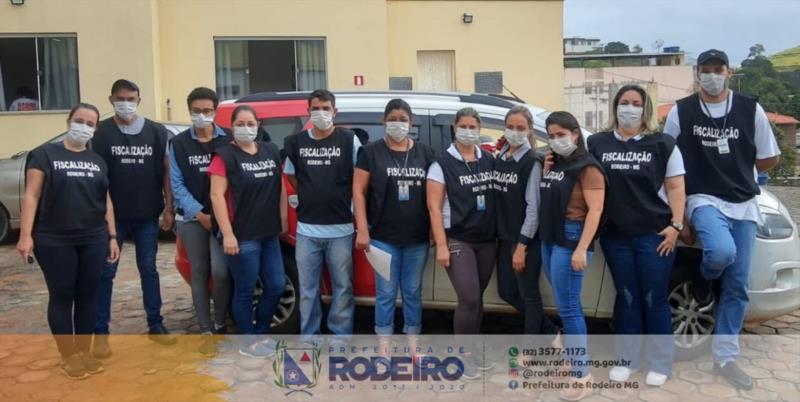 Equipes de fiscalização orientam o comércio sobre a importância da prevenção ao novo coronavírus