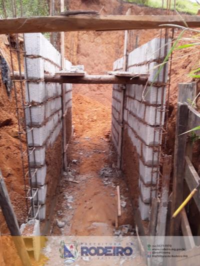 Município realiza construção de ponte seca na na Serra do Porrete