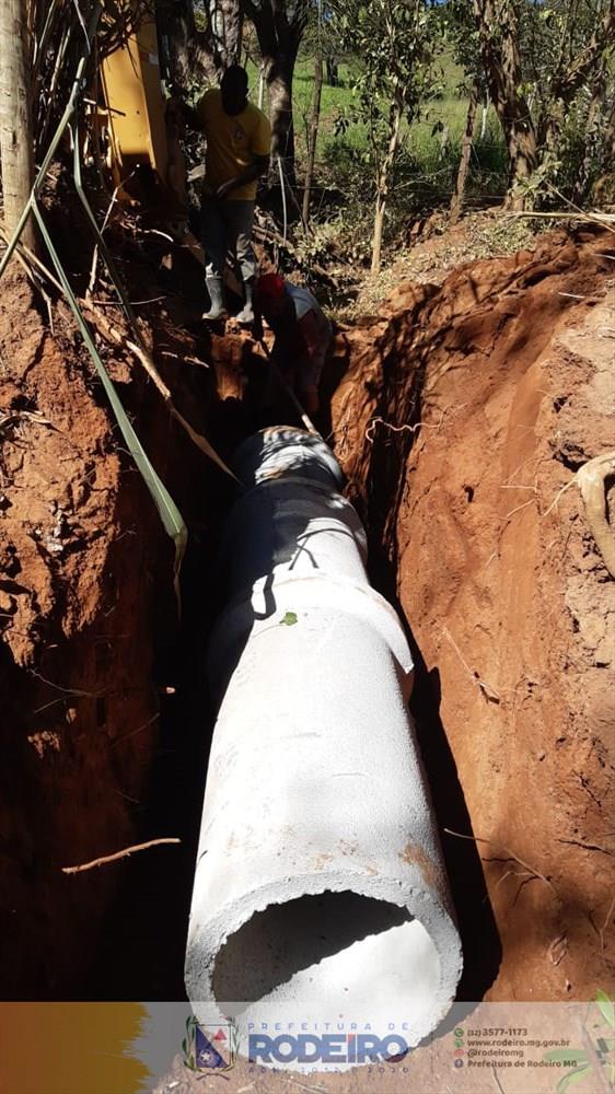 Continuam a todo vapor as obras na Rodovia Municipal Prefeito Landim Teixeira