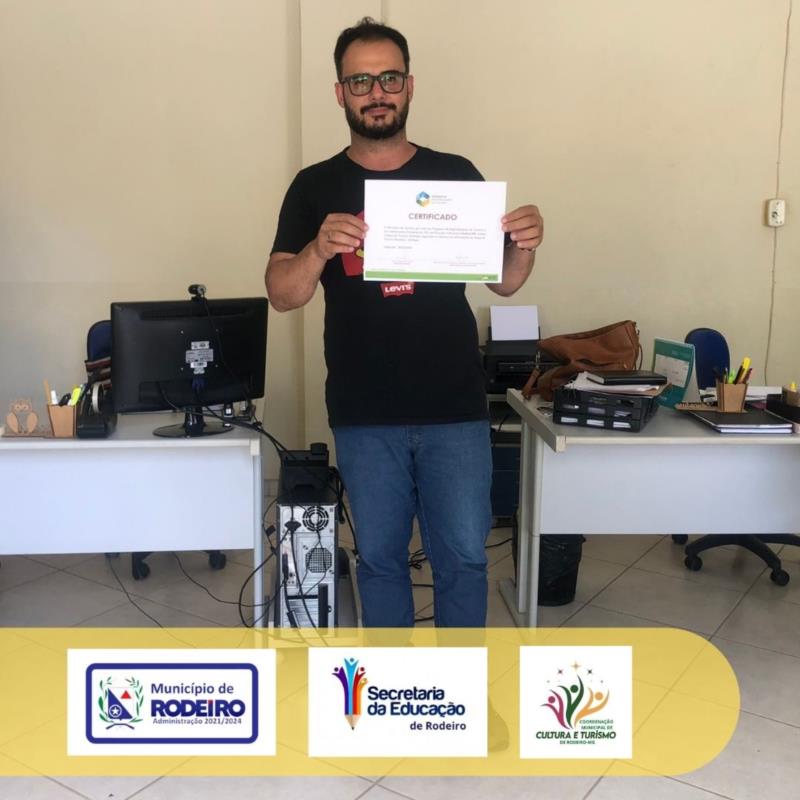 RODEIRO RECEBE CERTIFICADO DO MAPA DO TURISMO BRASILEIRO