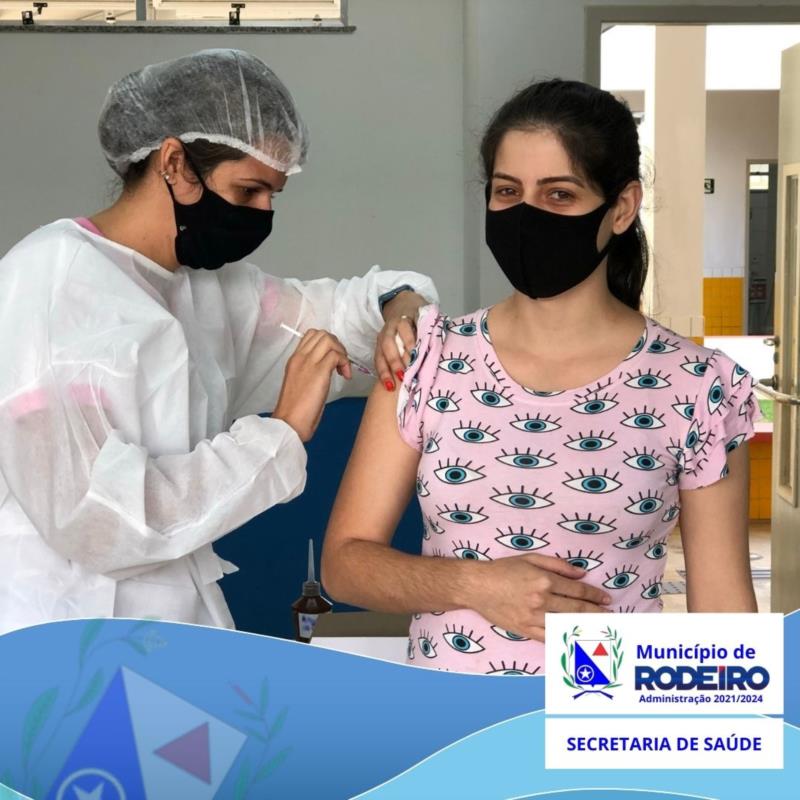 Vacinação contra COVID-19