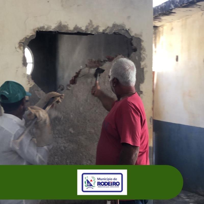 OBRA NA QUADRA POLIESPORTIVA JOSÉ BERNARDES FERREIRA